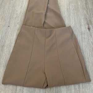 Brand New Zara Hi Rise Legging Size M